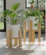 Dos soportes para macetas