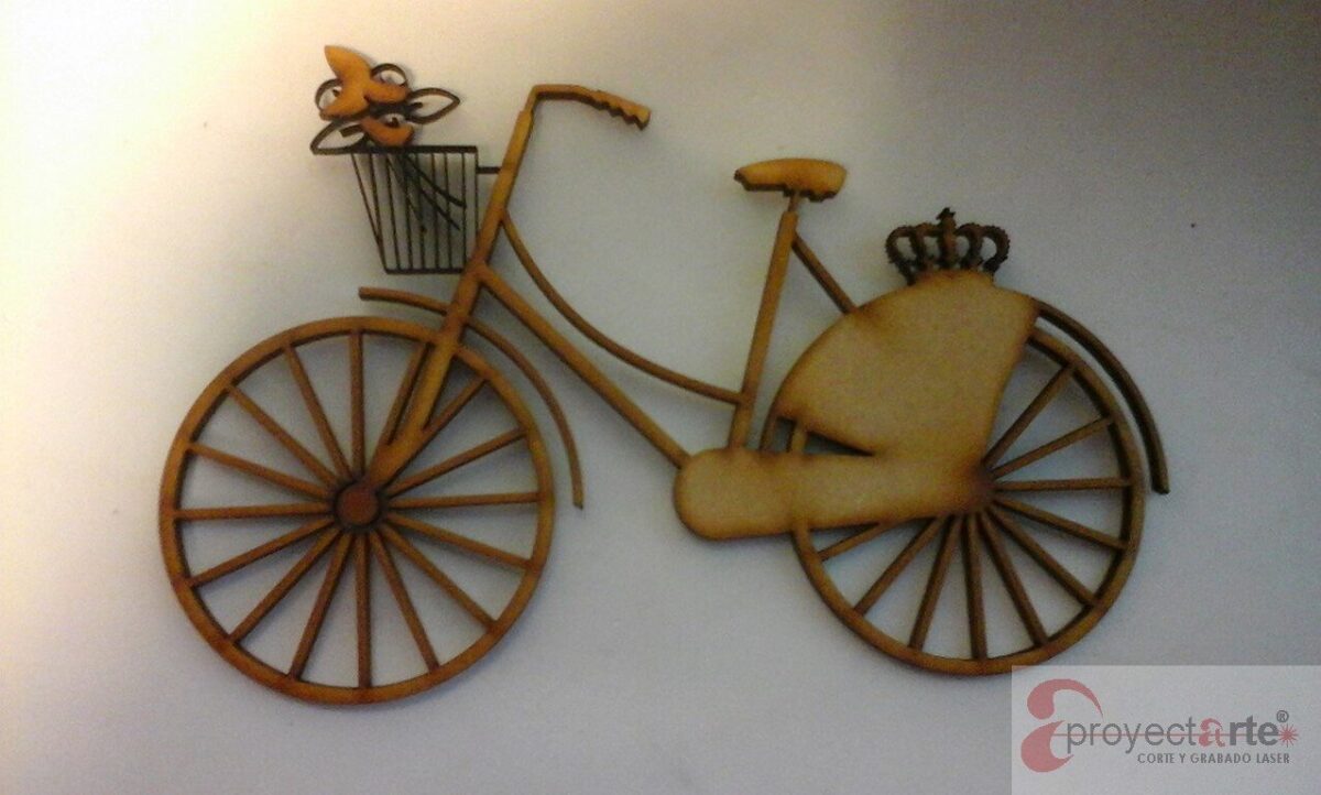 Bicicleta con corona y canasto - Image 1