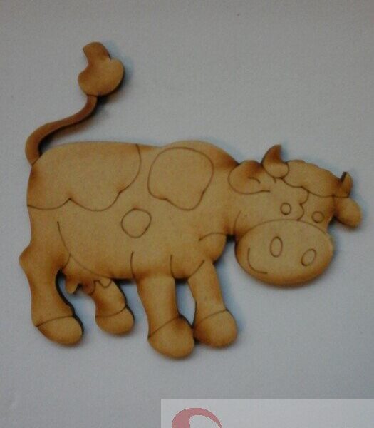 vaca inclinada para comer