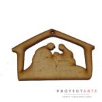 sagrada familia en cabaña