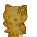 kitty de solera y flor en la cabeza