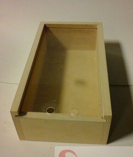 exhibidor con tapa acrilica chico "cartuchera"