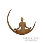 Mujer en luna - Yoga