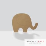 Elefante con oreja marcada