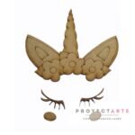 Cuerno de unicornio con flores pestañas y cachetes