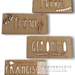 Cartel con nombre mas flechas o laureles