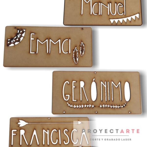 Cartel con nombre mas flechas o laureles