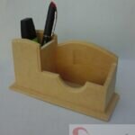 Porta tarjetas con porta lápices