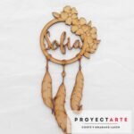 Atrapasueño con flores y nombre