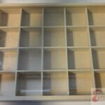 exhibidor con tapa acrilica 20 reparticiones