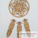 Atrapasueño con plumas