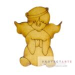 angelito parado rezando