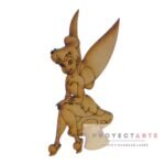 campanita sentada en hongo